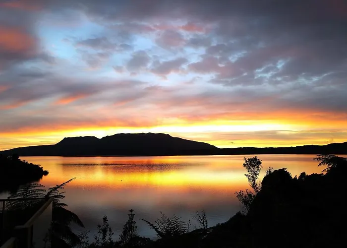 Edge Retreat, Tarawera * Rotorua