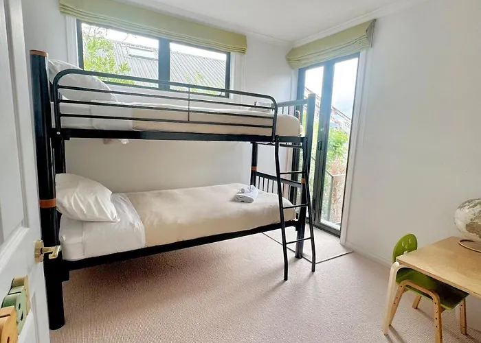 Edge Retreat, Tarawera Holiday home